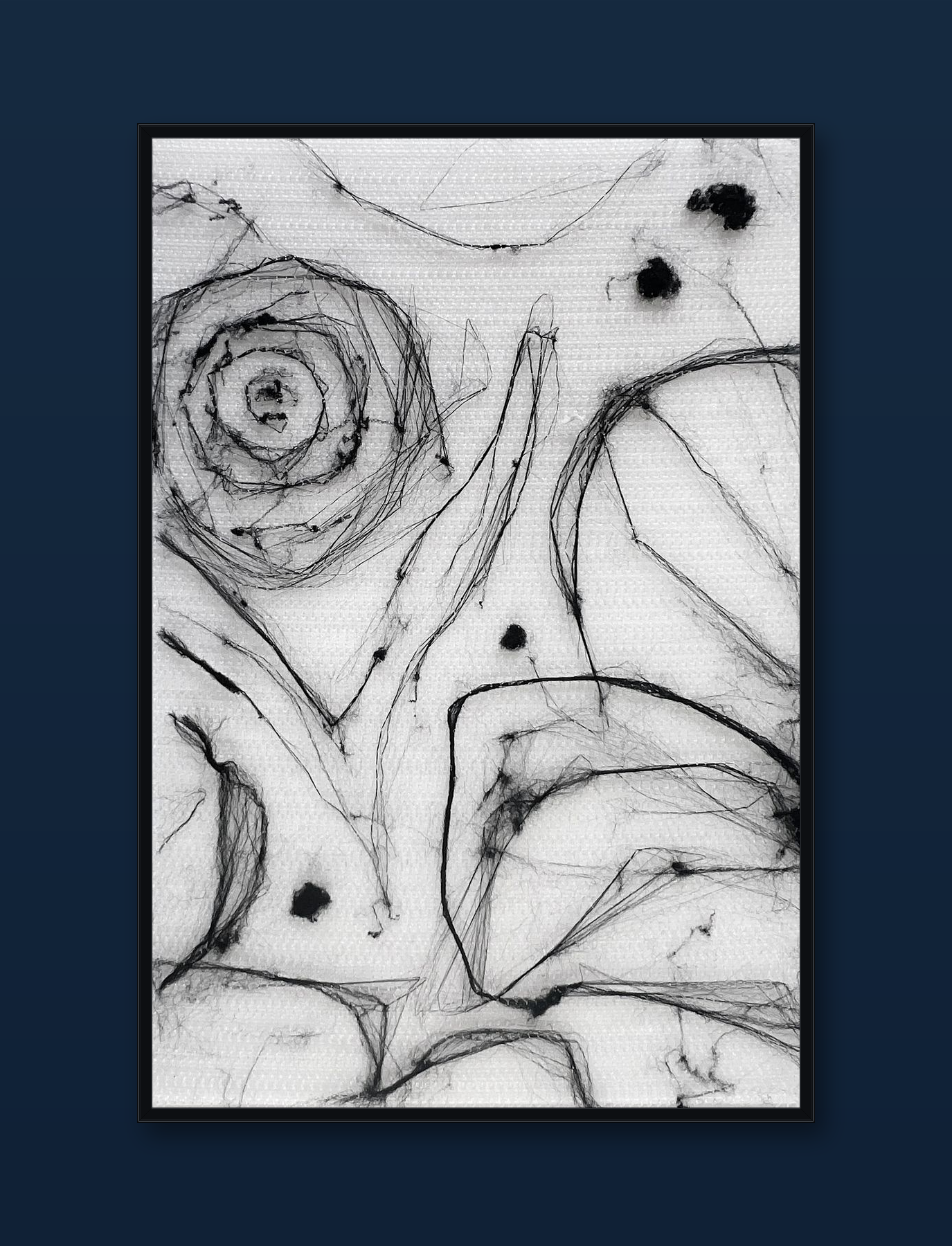 unity-puzzle-03-black-frame-navy-wall.png