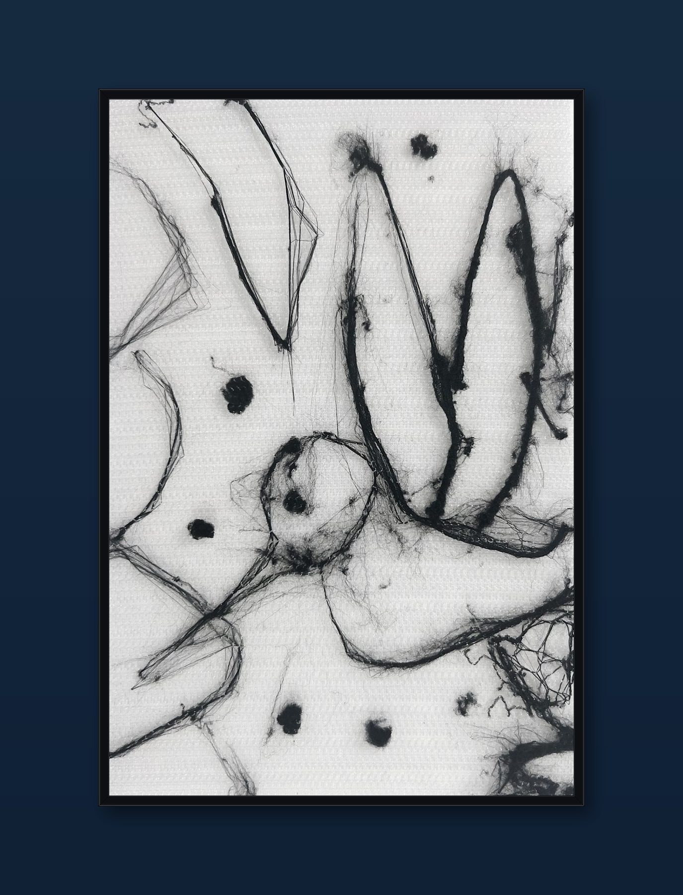 unity-puzzle-09-black-frame-navy-wall.png