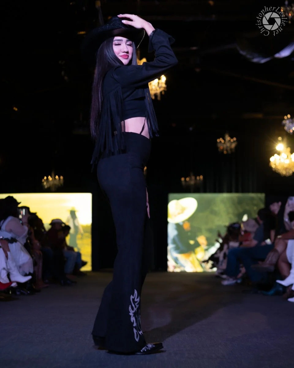 26C_0326.jpg