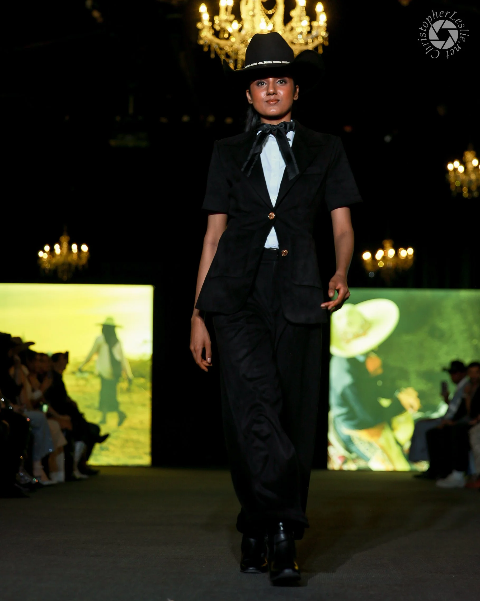 26C_0715.jpg