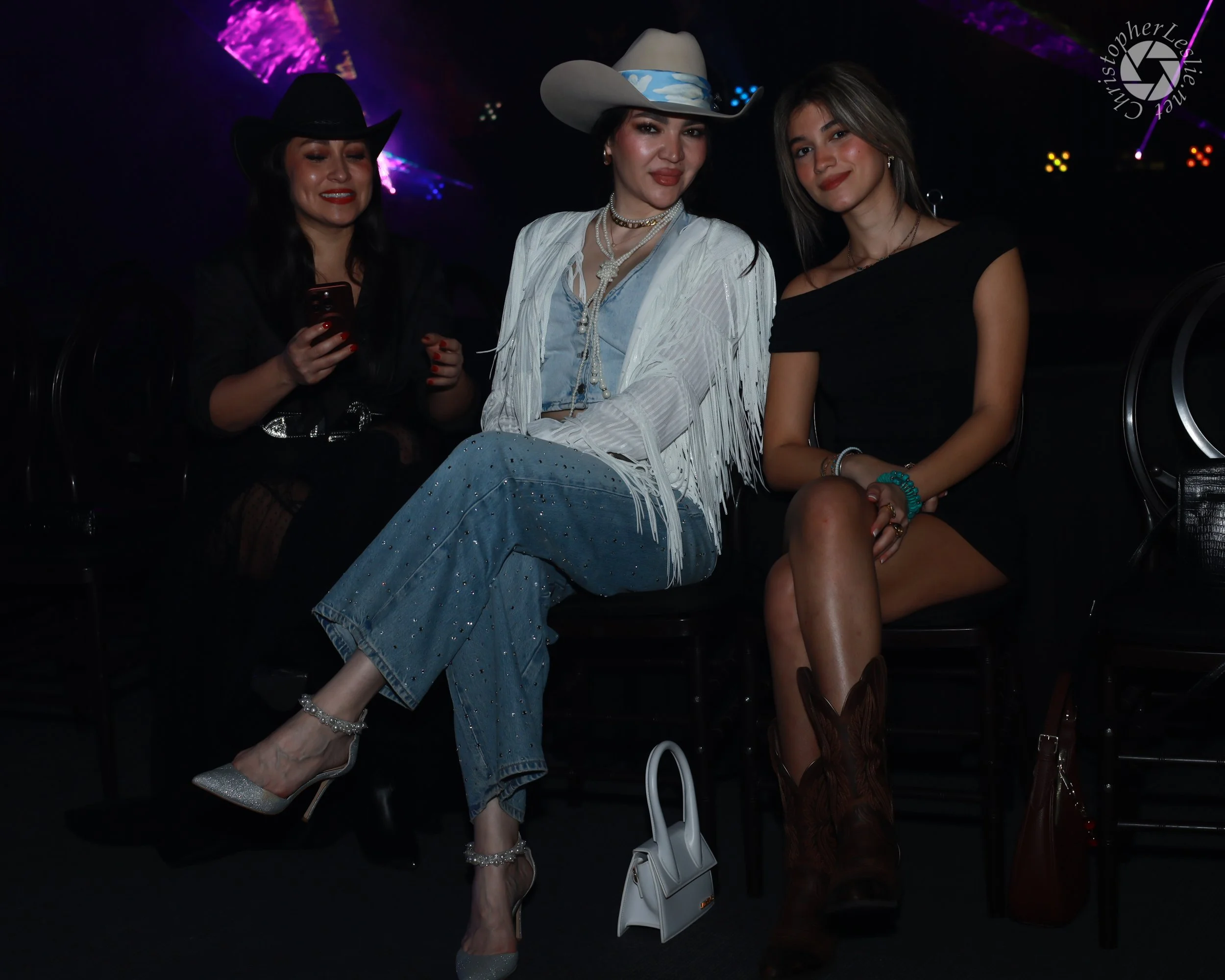 26C_0327.jpg