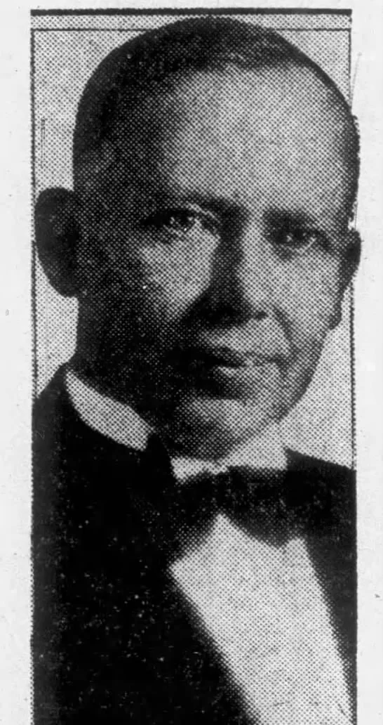 Roberts in Tux, LB Sun 1932.jpeg