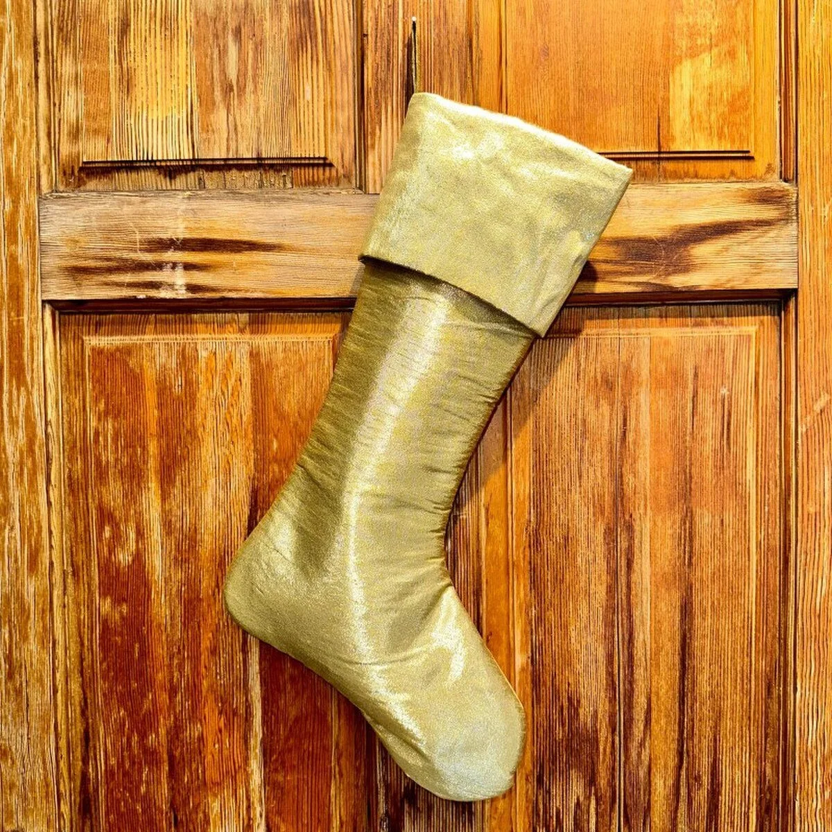 D Srevens gold stocking.jpg