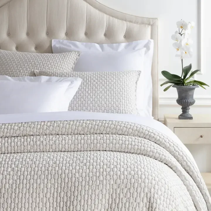 lodi bedding.webp
