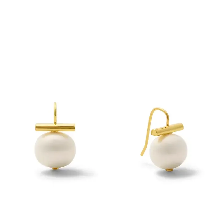 Earrings pearl.webp