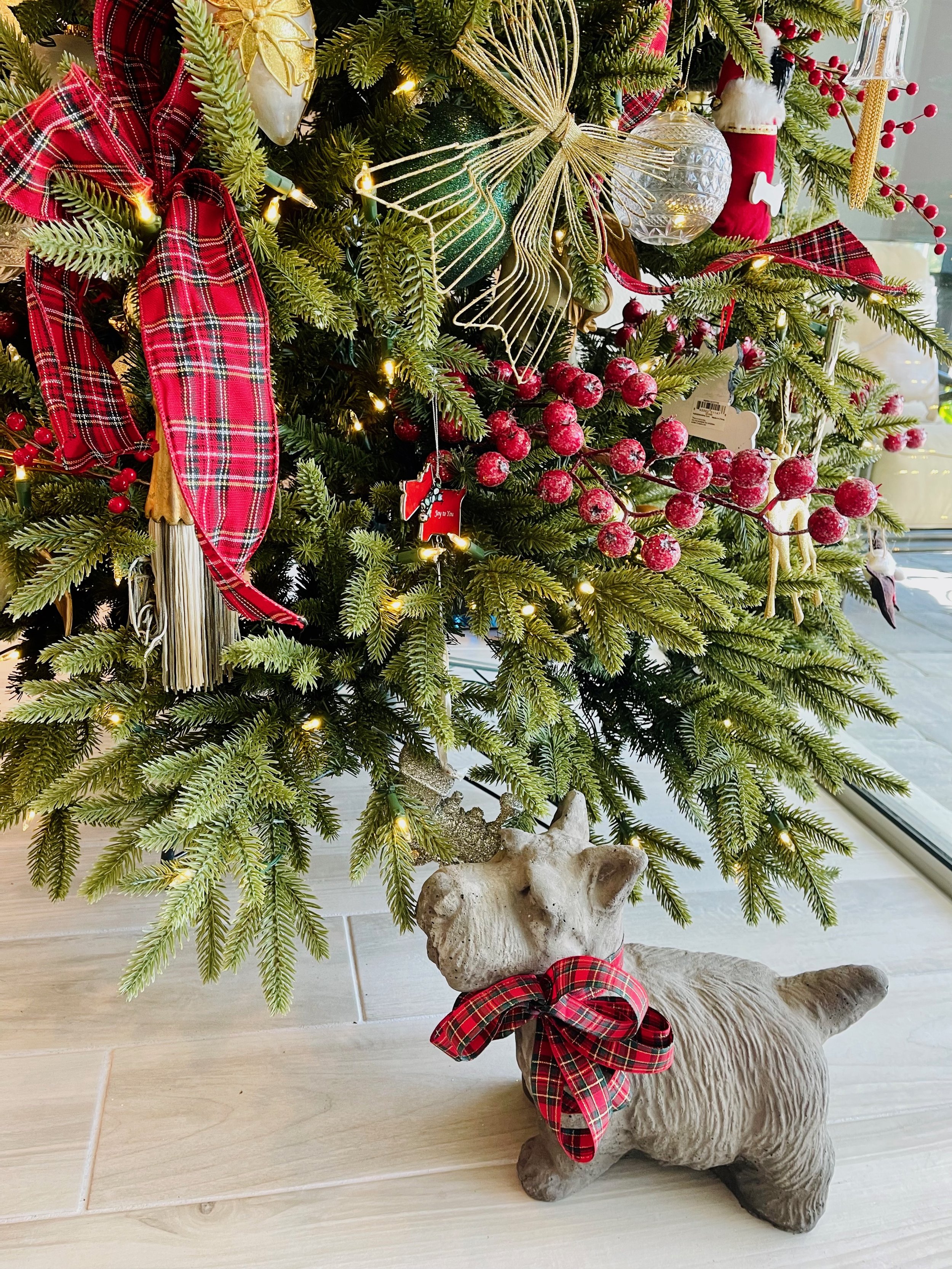 Traditional Red Christmas Decor