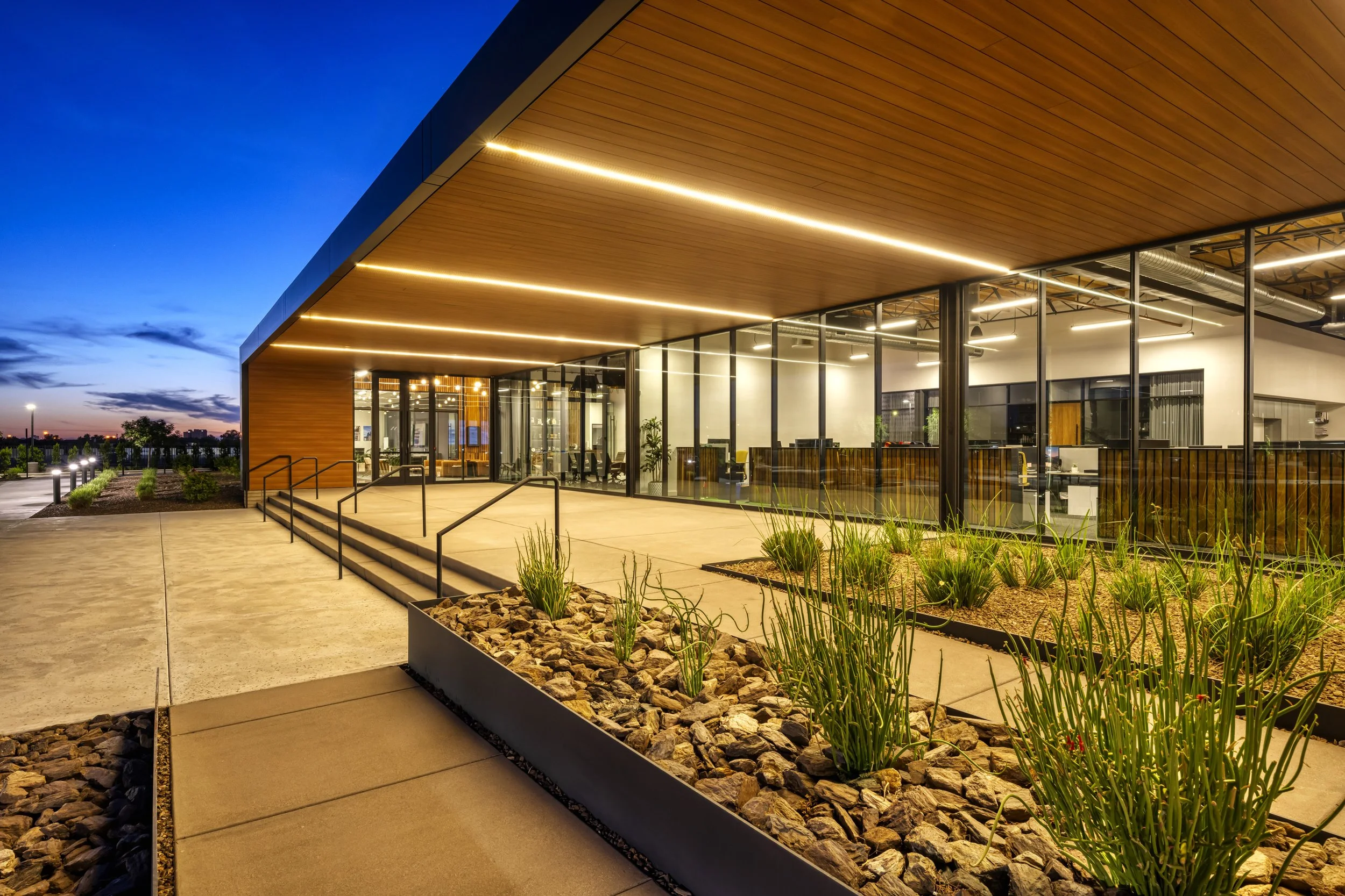 LGE HQ EXT 357 F 2023_0609.jpg