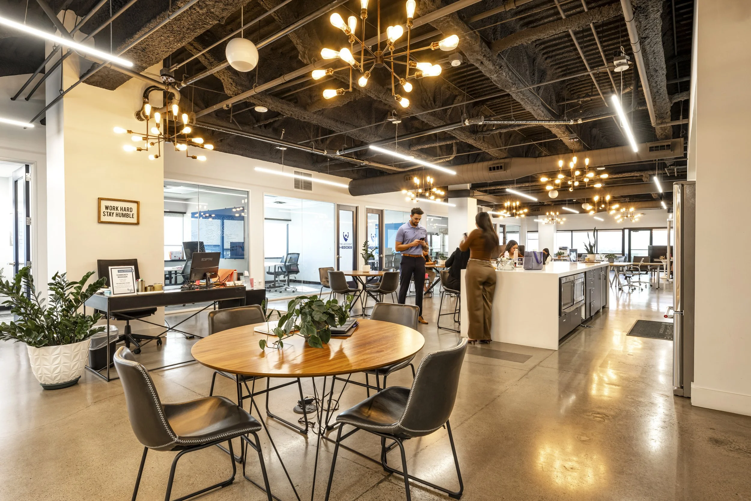 2828 N Central Avenue 0050 Medium Res.jpg