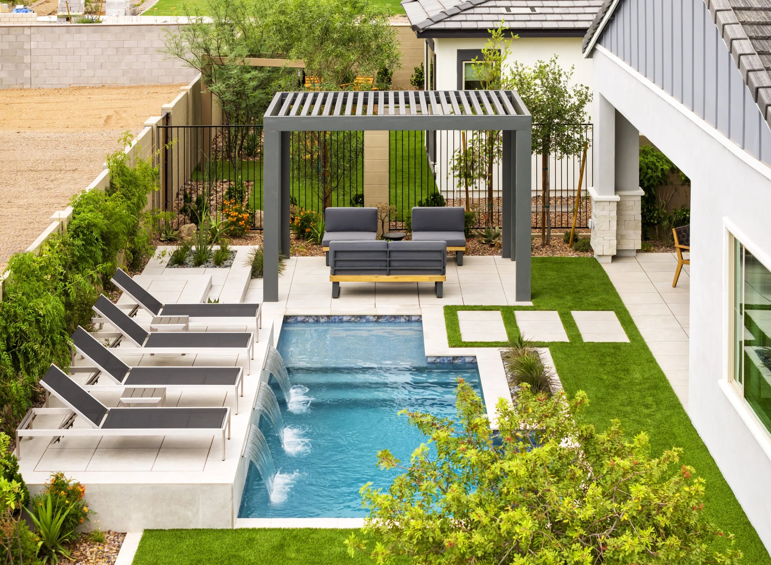 Treeland Model Backyards 212 Final Medium Res.jpg