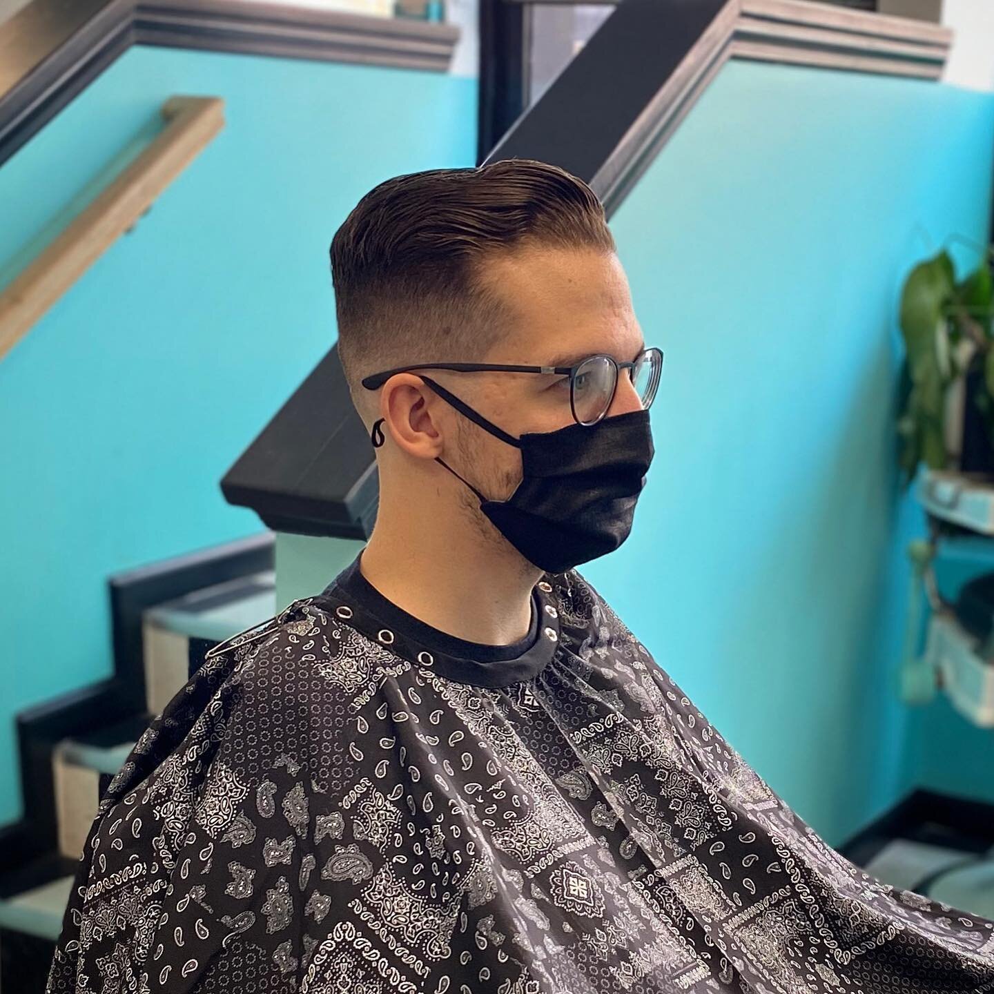 Appointments available at www.foolslovebarber.com Held in place with @uppercutdeluxe Easy Hold

✨💈🎲🐇💈✨

#foolslovebarbershop #foolslove #lookgoodfeelgood #lookyourbest #slickanddestroy #uppercutdeluxe #ucdapproved #barber #barbershop #hair #hairc