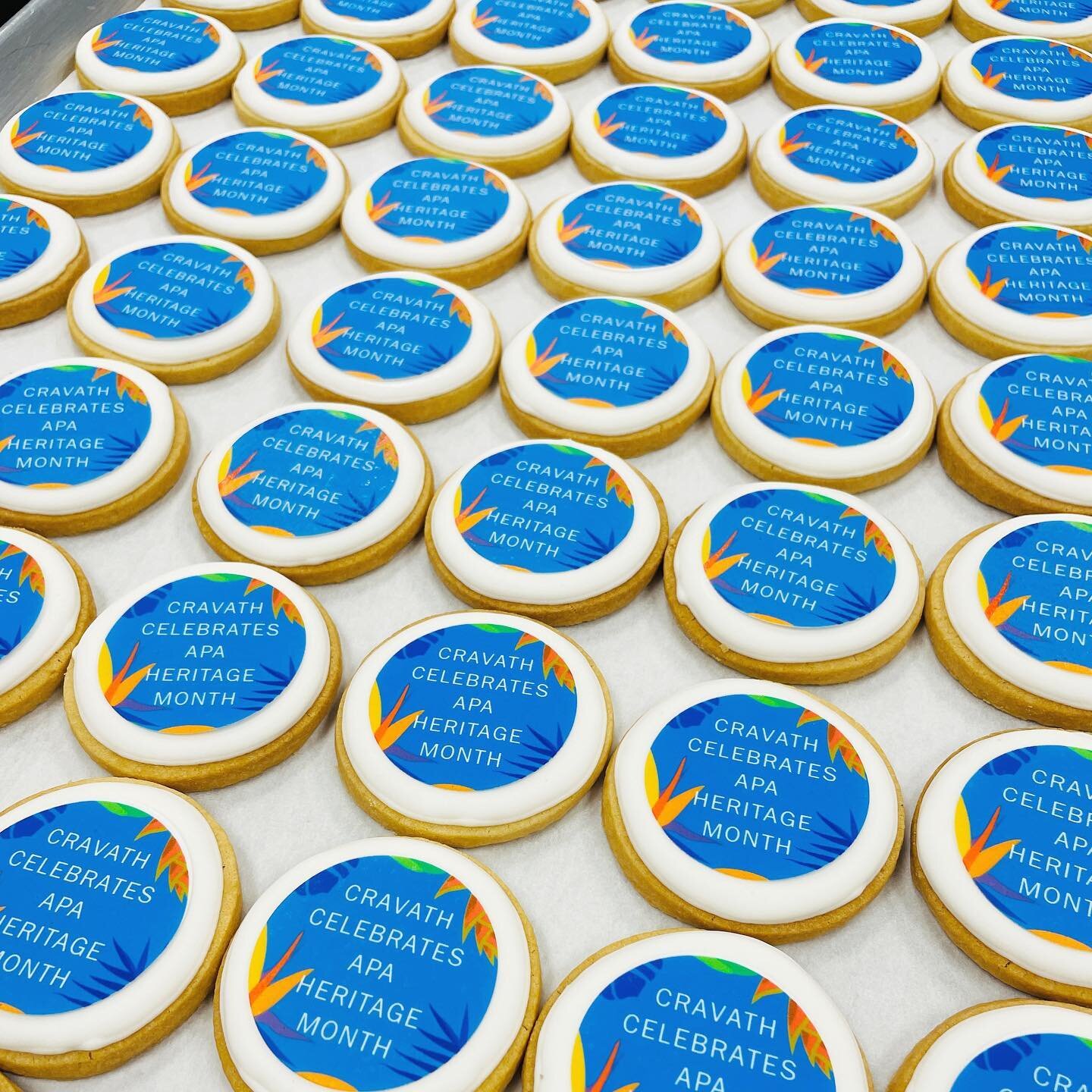 Happy AAPI Heritage month! What an awesome way to kick off this month of May with 700pcs branded cookies! Orders like this makes me very grateful for all the support that I receive throughout this journey as an entrepreneur in NYC. 🥰
.
.
#aapiherita