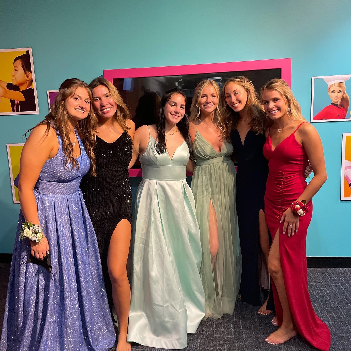 Some of our Juniors at prom looking absolutely gorgeous 💙😊