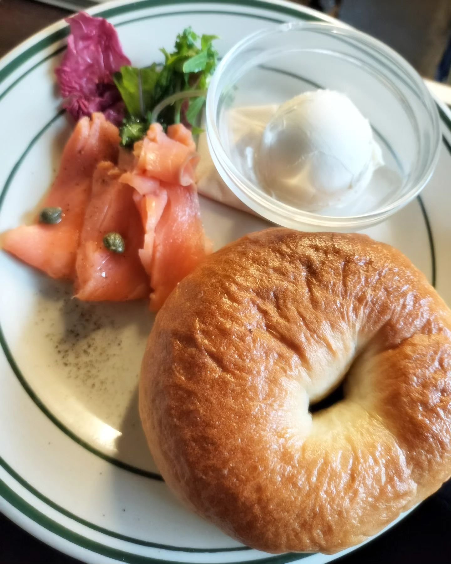 This is a recent popular custom menu.
Smoked salmon and cream cheese on a bagel!
Please try it 😋

#asakusa #sukerokudiner #suke6diner #morning  #breakfast #brunch #brunchtime #lunch #omlette #diner #cafe #pastry #coffee #gourmet 
#tokyo #tokyogourme