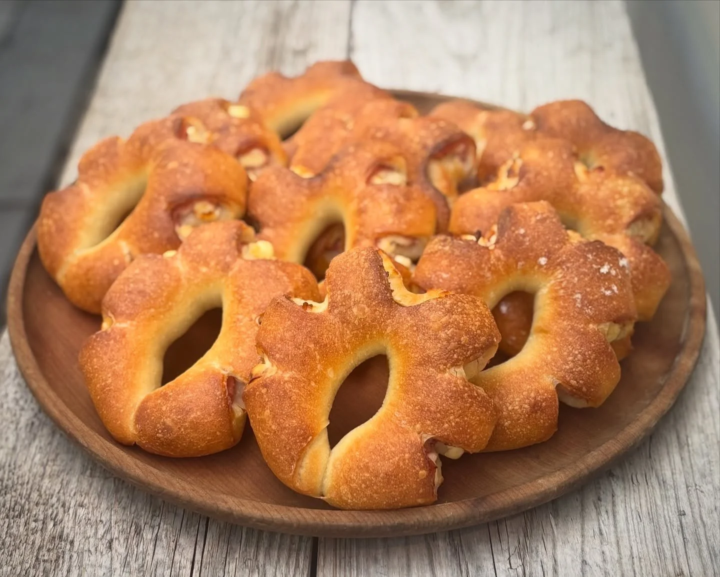 サワークリームベーコン

こんがりベーコンとサワークリームの酸味が美味しい
朝食やおやつにピッタリ🔆

 #パン  #パン屋  #サワークリーム  #ベーコン  #市ヶ谷  #九段下  #朝食  #おやつ  #靖国神社  #東京  #ベーカリー