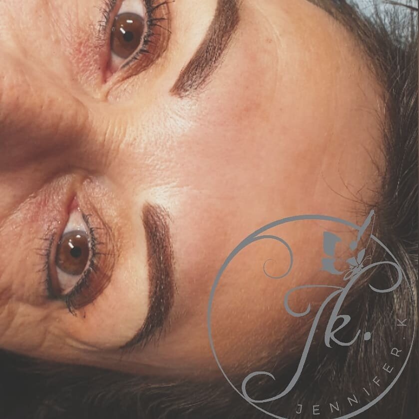 Busy with Brows lips and eyeliner at Pampered Brows. Thinking of booking before the end of the year? Get in quick..not many left. No more weekend appointments available till 2021. 
Need a voucher? Easy. Pay online and I can post it or message me for 