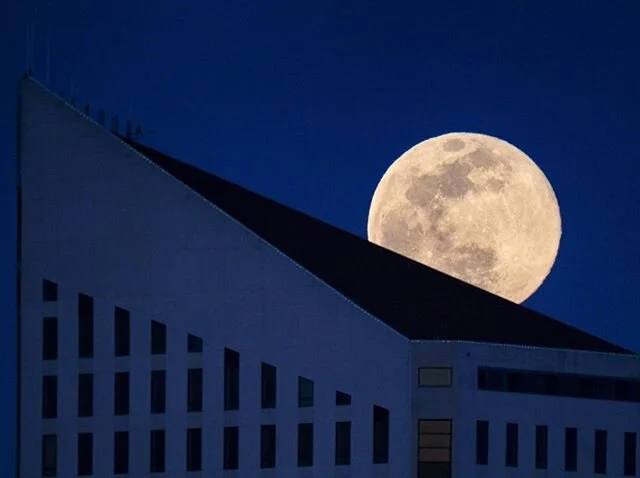 Beautiful supermoon this evening over Wichita's highest point, The Epic Center.

#supermoon #epiccenter #kansas