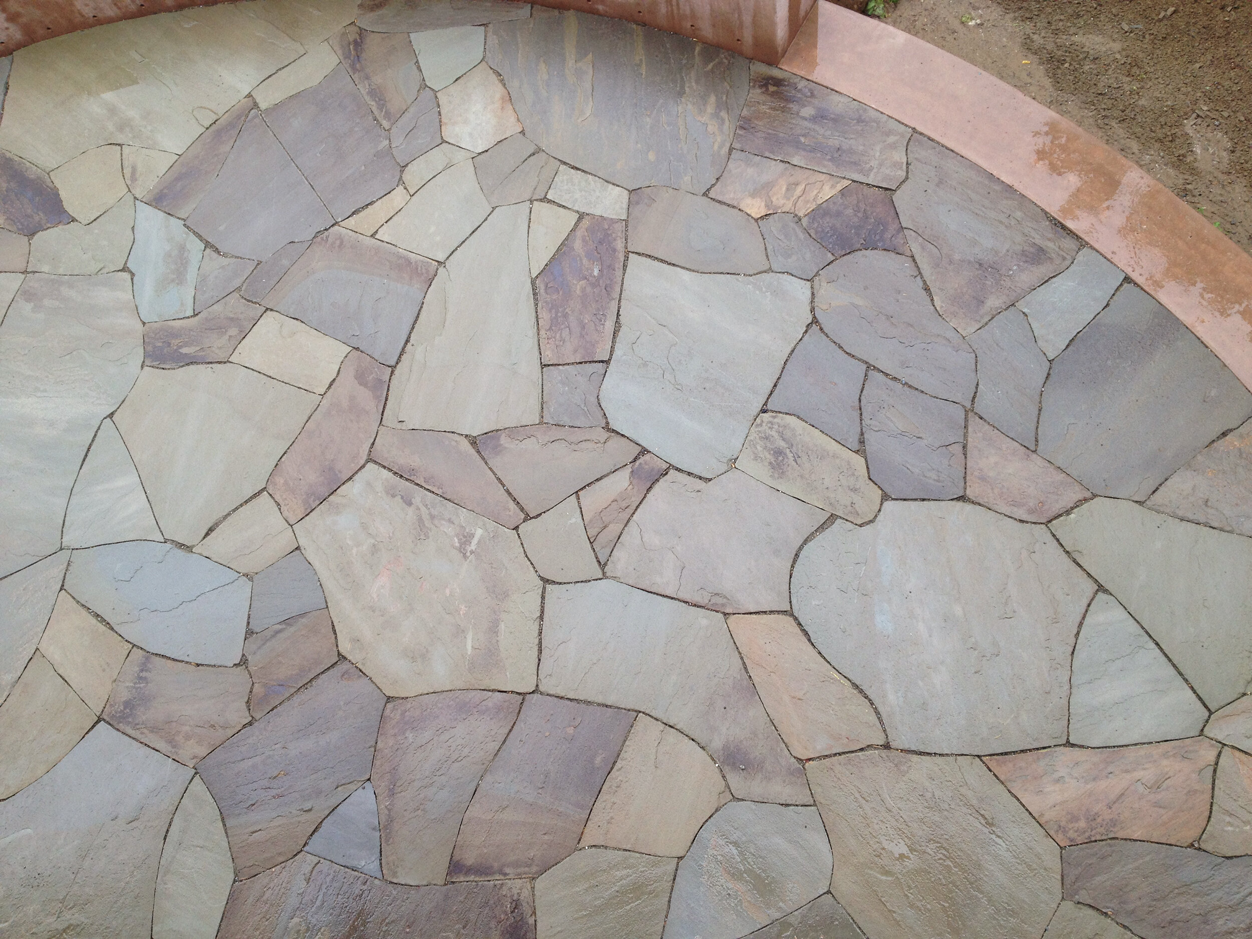 S10: Tight-Fit Sand-Set Variegated Flagstone Patio