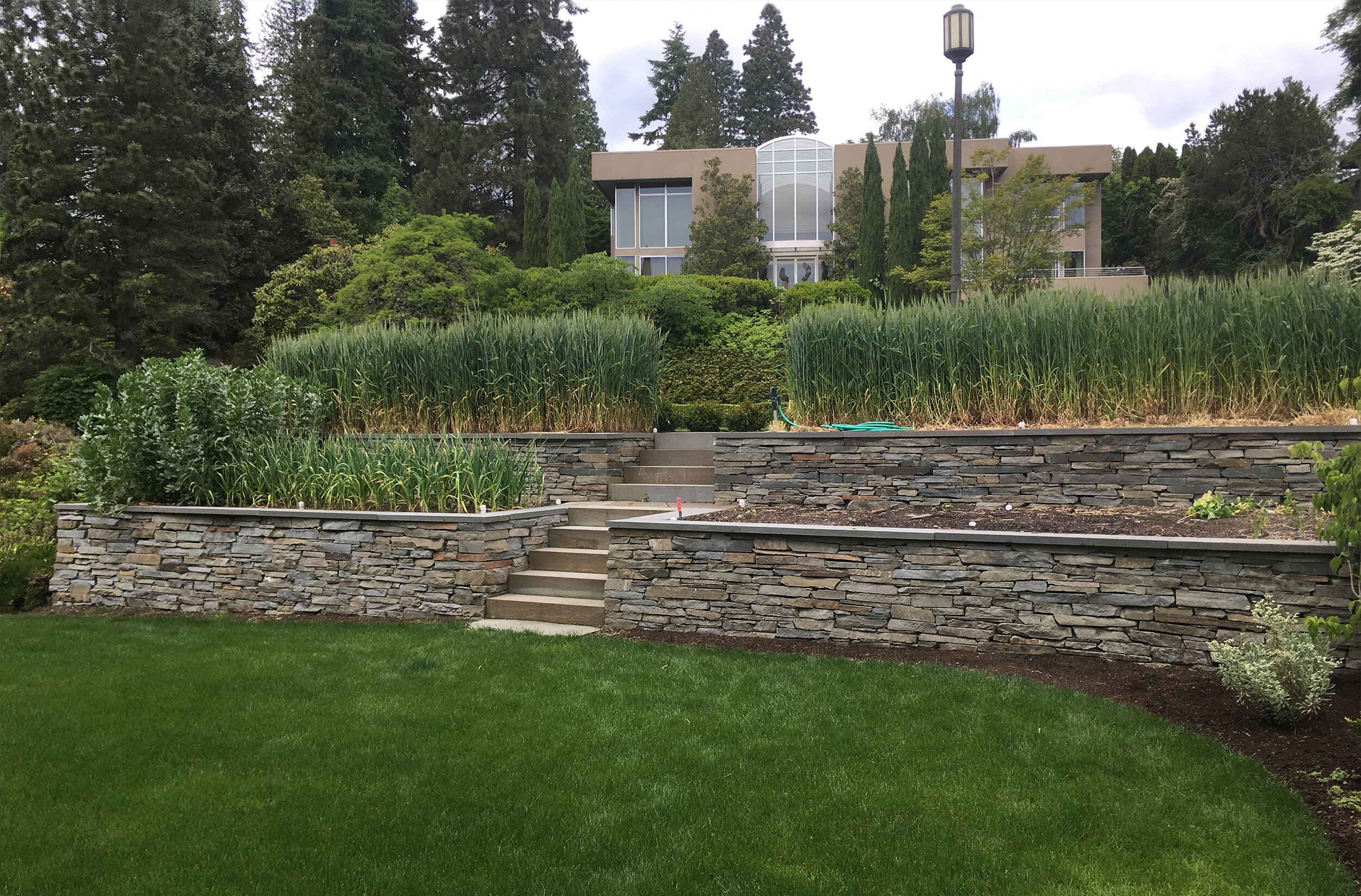 S5: Terraced Pennsylvania Ledgestone Walls with Dimensional Stone Cap