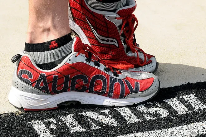 SAUCONY