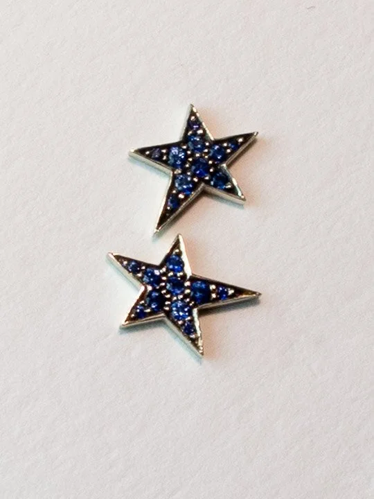  Star Ear Stud Sapphire Pave Blackened  14KW 
