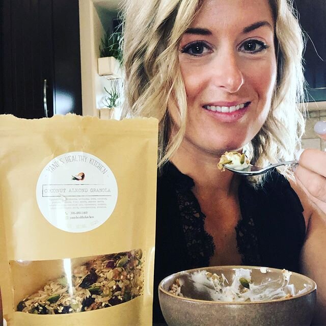 Starting my day with this amazing Coconut Almond Granola from @yanishealthykitchen - Follow her on social media and check out her delicious local-made, natural, vegan products!!! I am so excited to work together on enhancing your brand visuals!! Yani