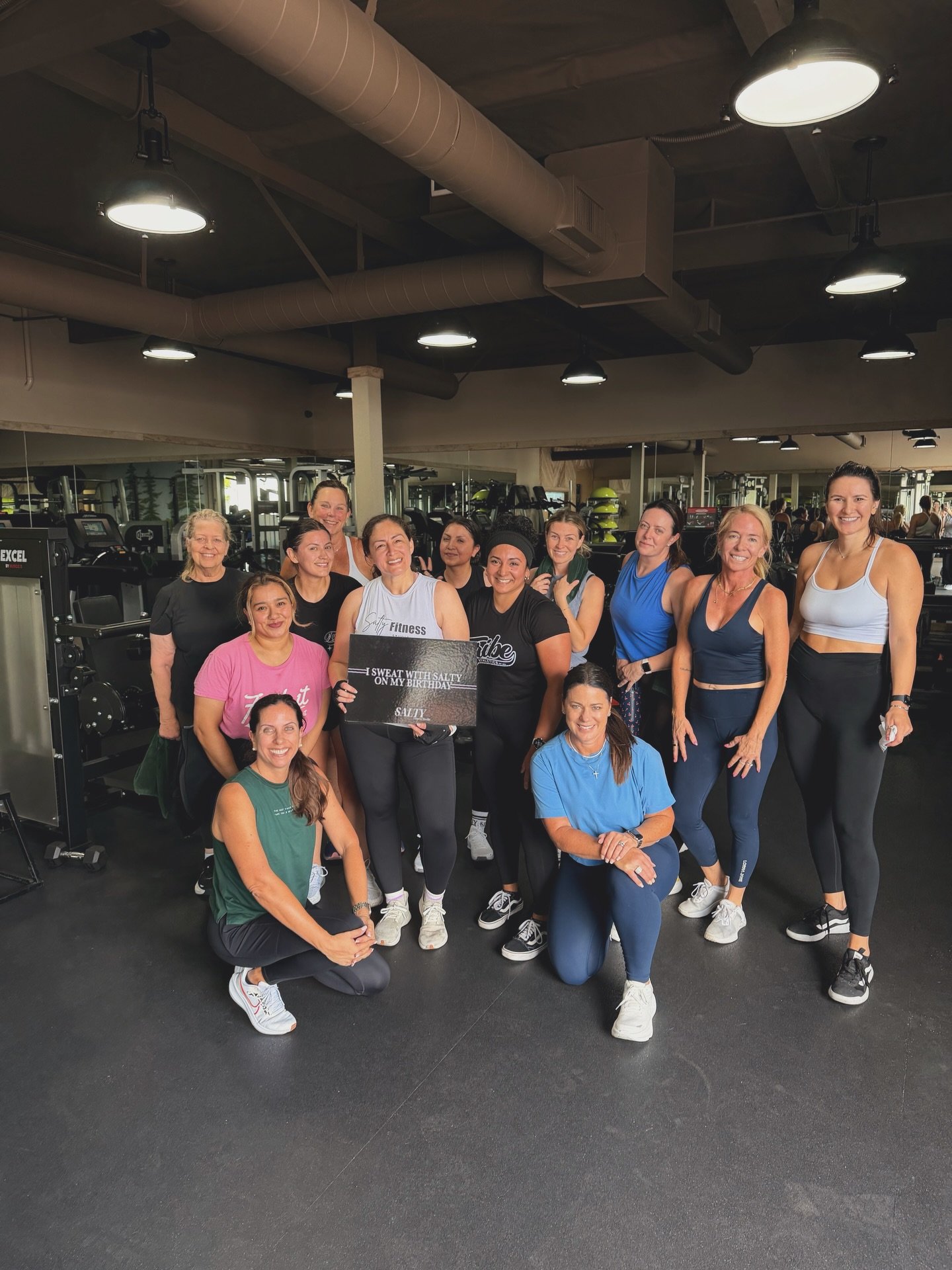 On Monday we celebrated Deja&rsquo;s birthday with a Salty workout!! Happy belated birthday, Deja- we&rsquo;re so happy we were able to celebrate you the best way we know how!! 

#saltyfitnessstudio #birthdayworkout #womensfitness #grouptraining #per