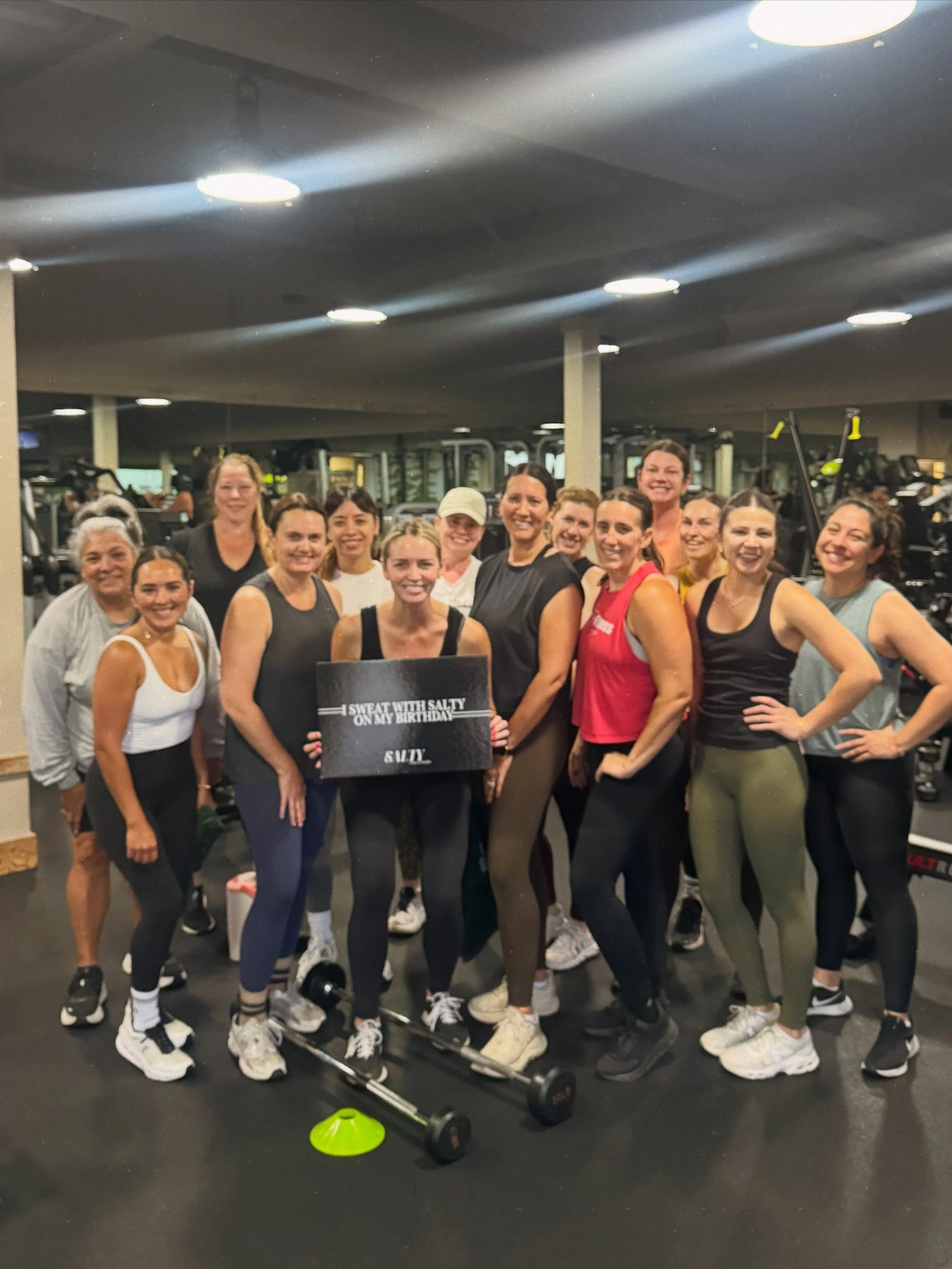 Celebrated a BIG birthday for Whitney this week!! Happy birthday, Whitney- we hope you had the best day celebrating! 🎉 

#saltyfitnessstudio #saltybirthday #femalefitness #celebrate #ocgym