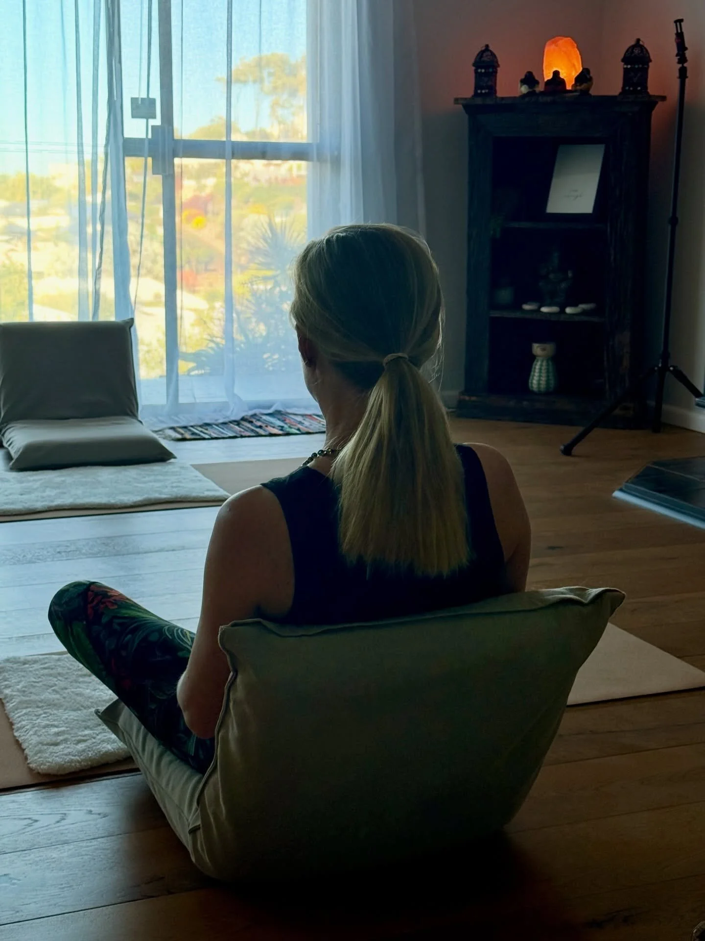 I really love 1:1 sessions.

There&rsquo;s something so special about meeting someone exactly where they&rsquo;re at - working with what&rsquo;s needed in the moment, rather than fitting into a set programme.

This session was a Vedic meditation refr
