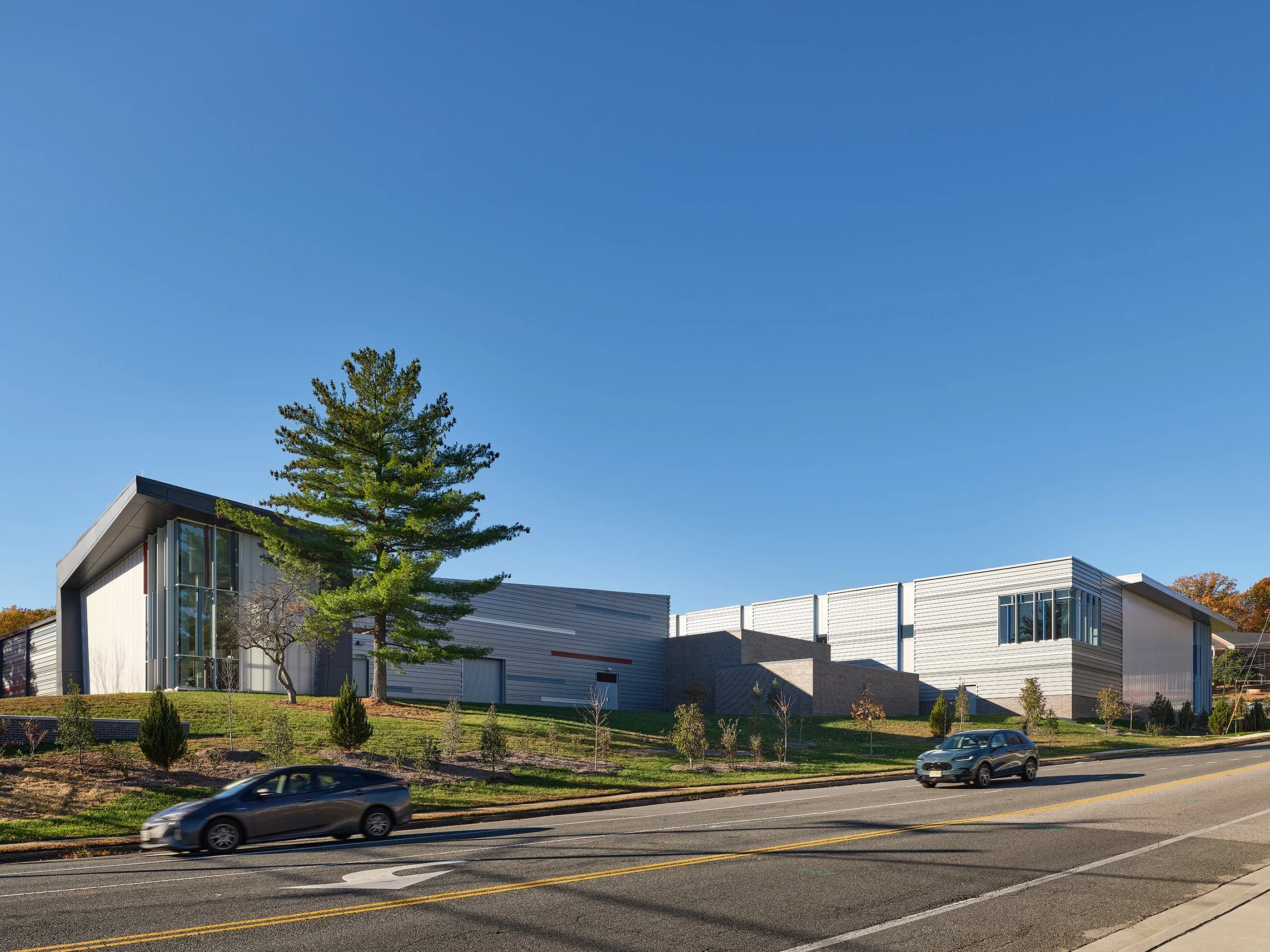 Mt Vernon Recreation Center_ext a.jpg