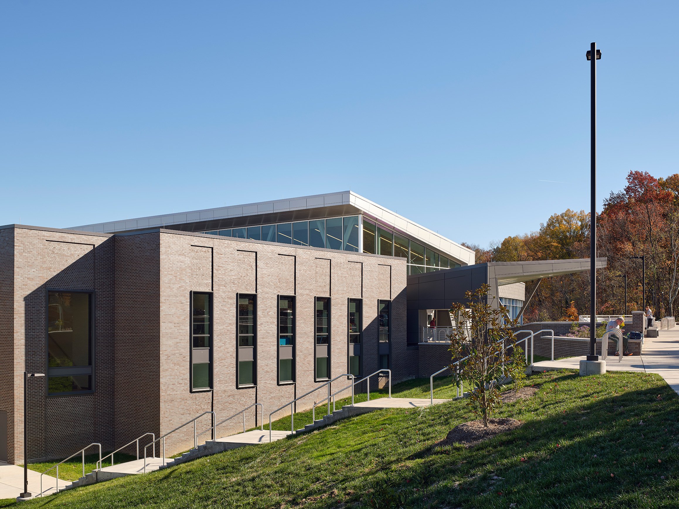 Mt Vernon Recreation Center_ext e.jpg