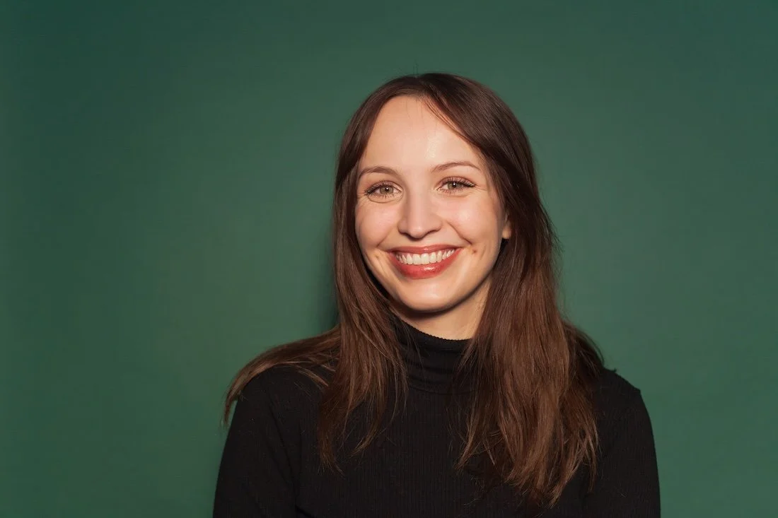  Asia Luna Mohmand   Vita &amp; Material  