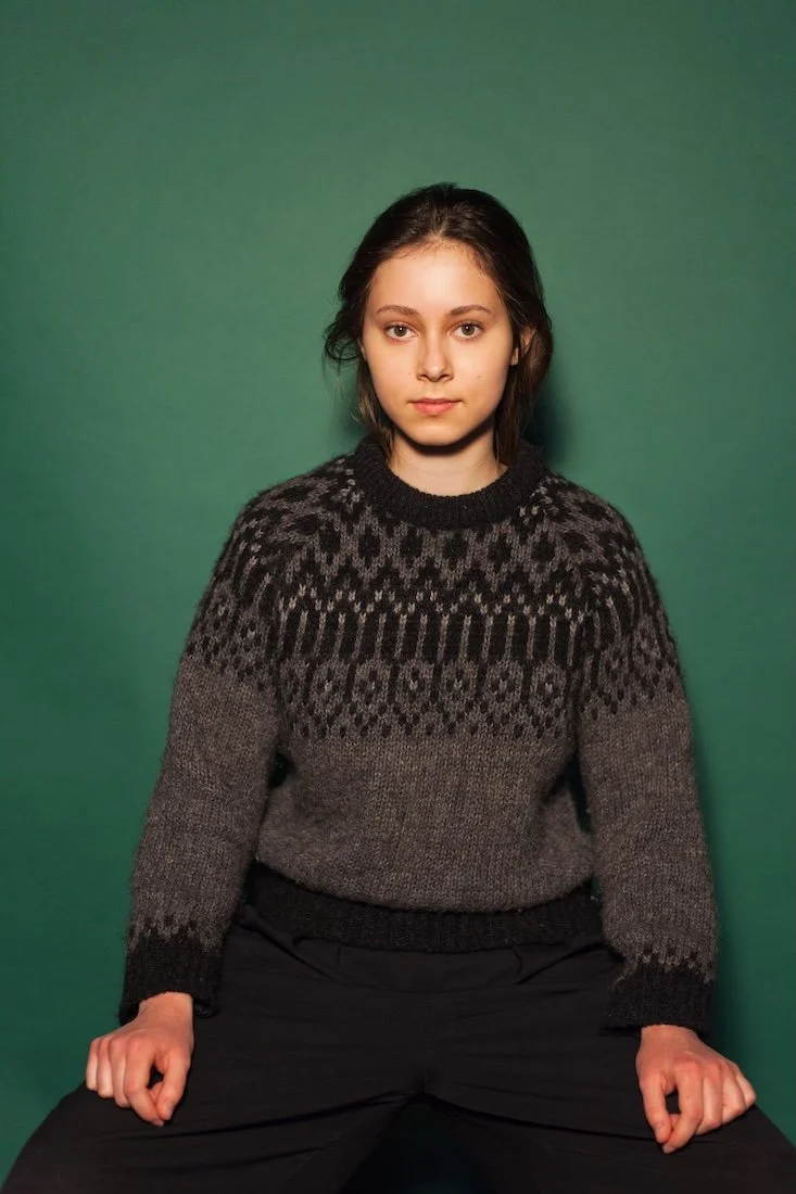  Mathilda T.  2023_Neuer Wind im Alten Land (TV-Serie), Folge: Beke wirbelt auf (AT), Rolle: Laila, Regie: Esther Gronenborn, Produktion: Real Film, Casting: Teresa Depenau   