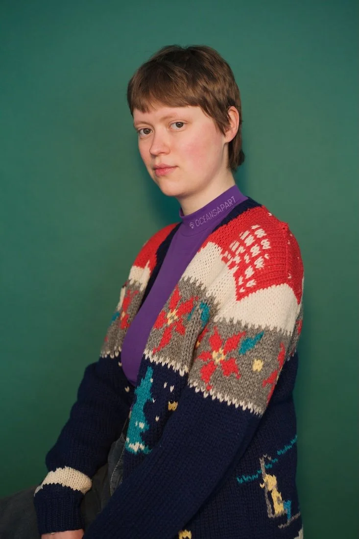  Mika  2022 – 2027_Schauspielstudierend an der Folkwang Universität der Künste   Vita &amp; Material  