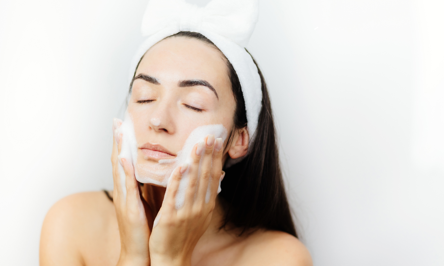 Gentle fragrance-free cleansers for eczema — Cetaphil and La Roche-Posay Toleriane for eczema-prone skin barrier support
