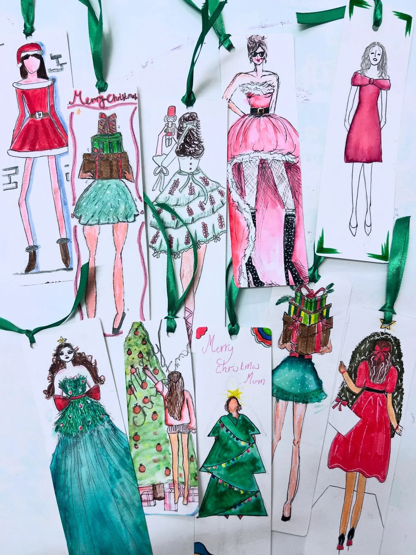 Christmas party style&hellip;

#fashionstories #bethmorrisworkshops #communityartschool #fashionillustration #christmasfashion