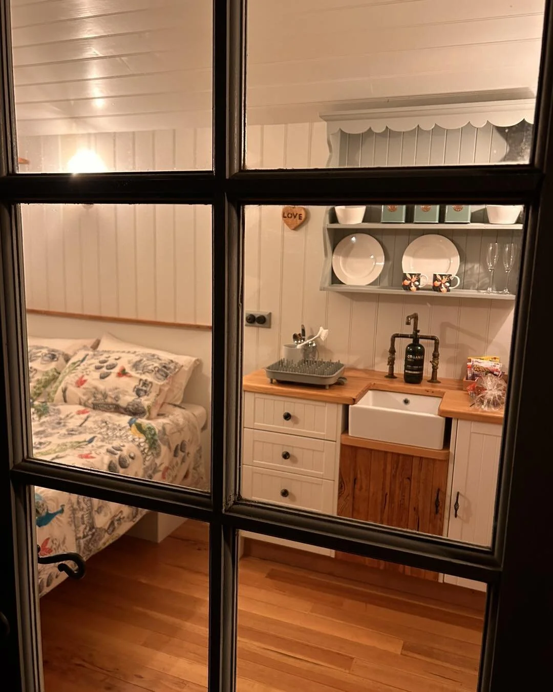 Our Shepherds Hut, the cosiest, cutest little post-wedding accomodation you ever did see 🥰  #weddings #onsiteaccomodation #playandstay