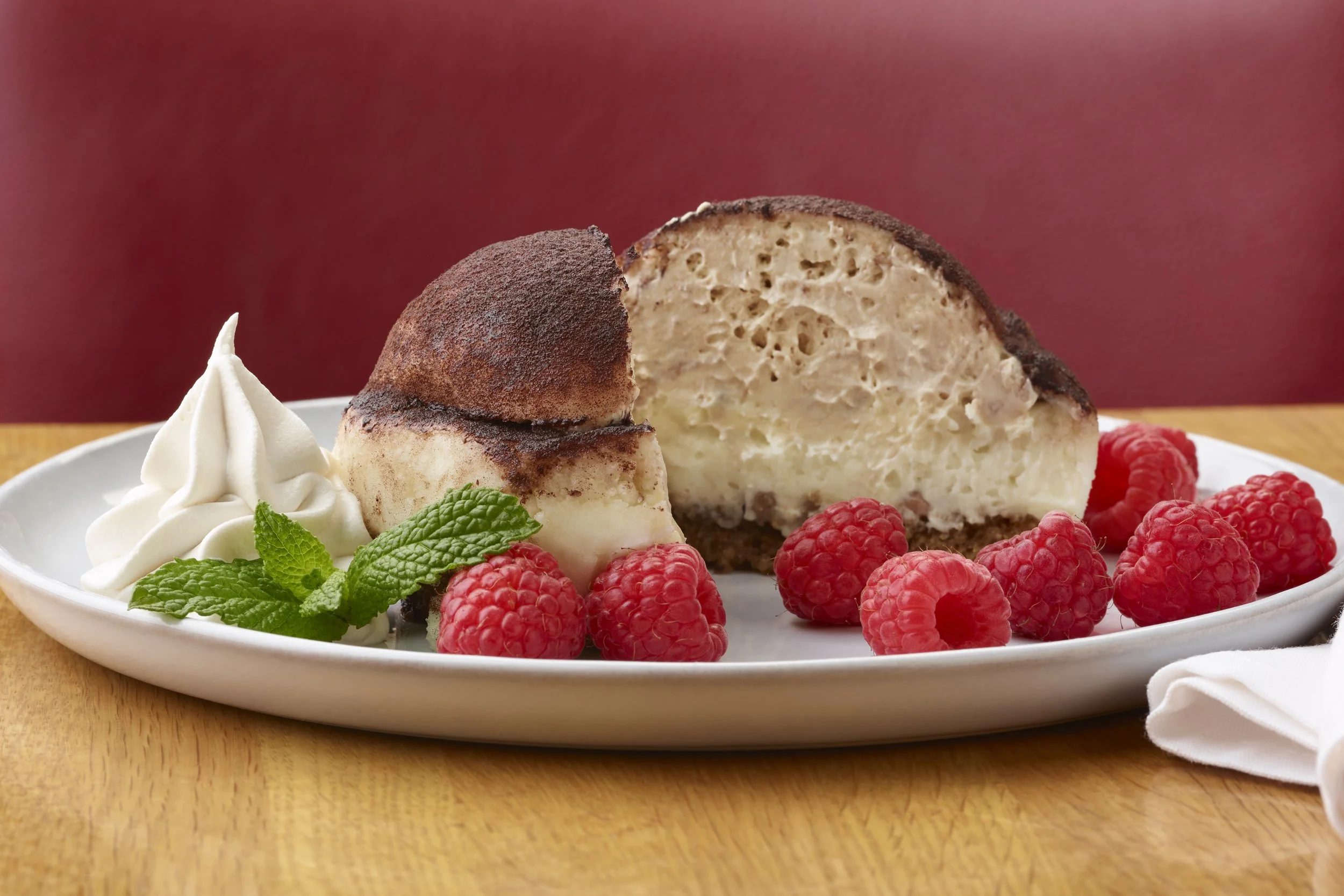 silver-diner-desserts-tirmisu-explostion-2500.jpg
