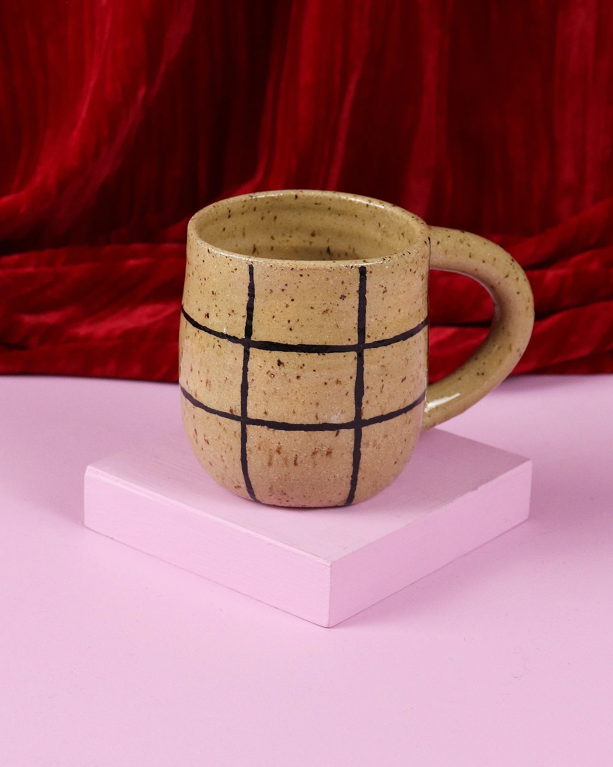 grid mug black-2.jpg