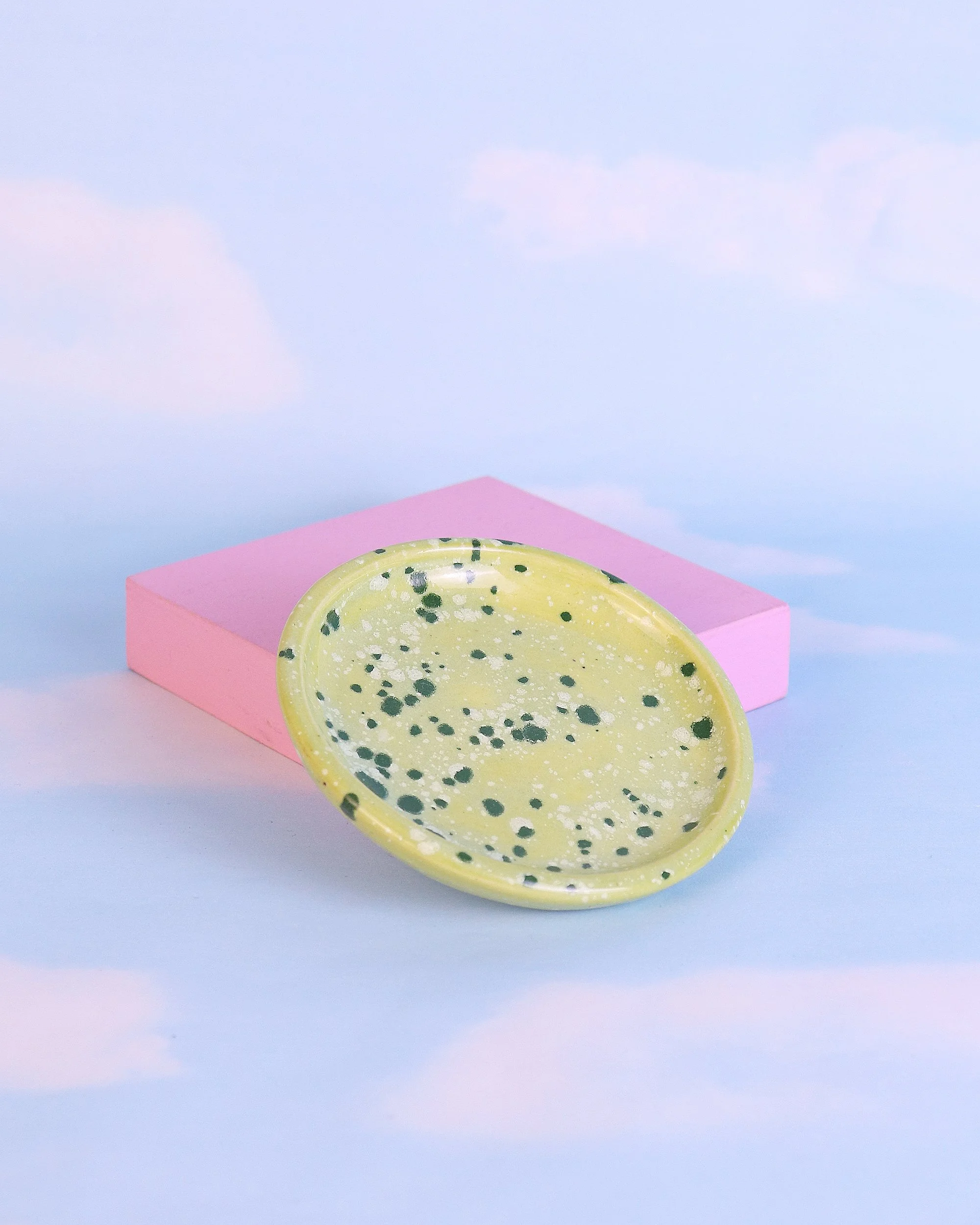 trinket dish-green speck.jpg