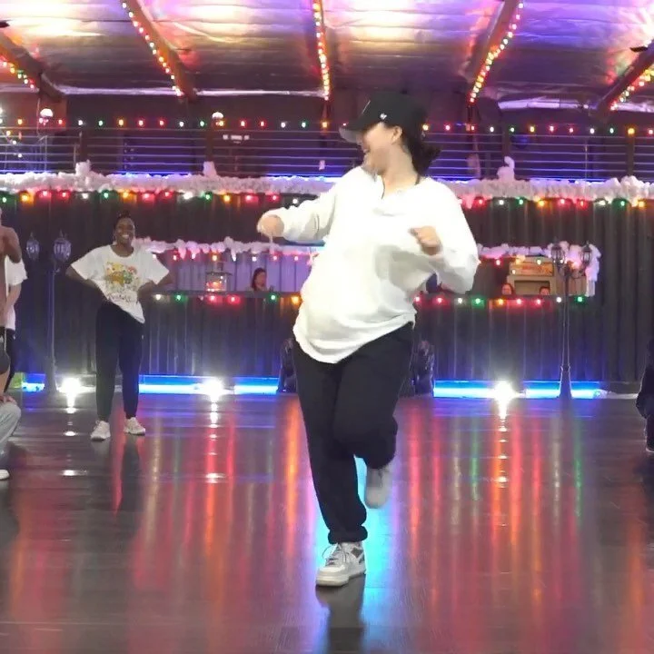 This class was a VIBE! For our next online tutorial, we have our very own @eileeeenkim teaching this piece, so if you wanna learn some grooves &amp; have some fun, be sure to take! ⁣
⁣
** Support Urban LA by donating a minimum of $5 to ensure us all 