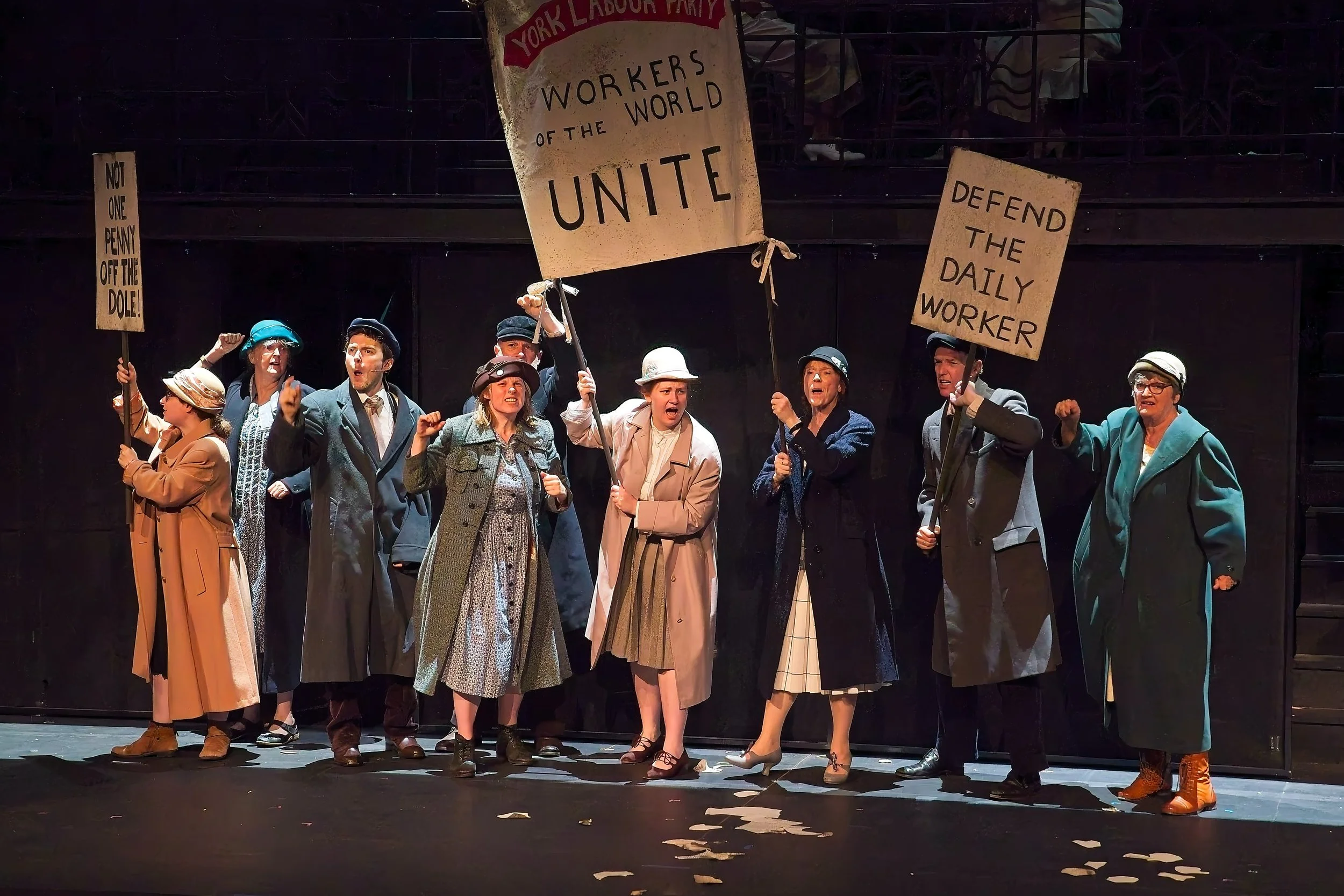 15.07.25 Tech Rehearsal , Alan Gibson 05.jpg