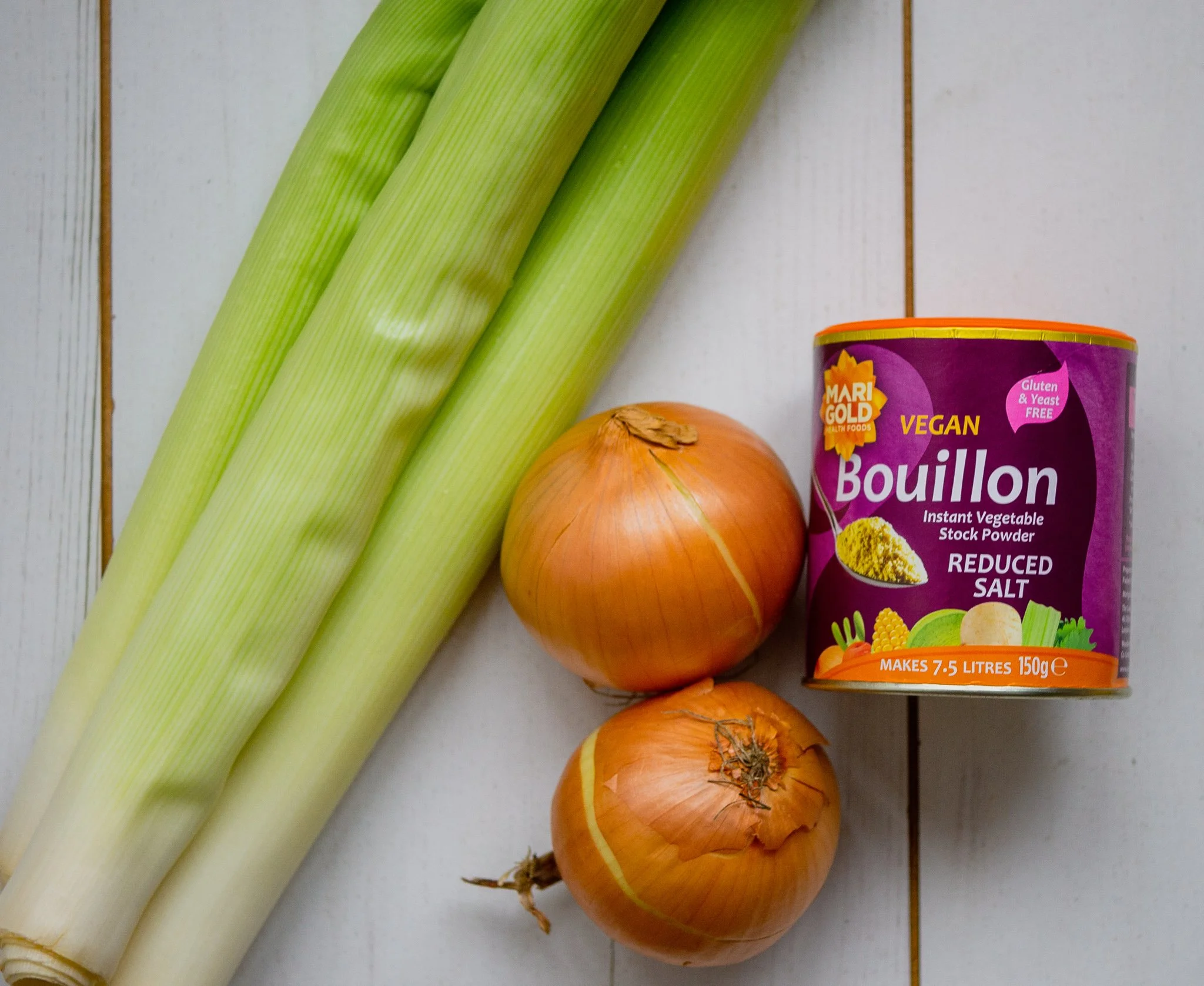 Delicious vegan and glutenfree leek and potato soup, with onions