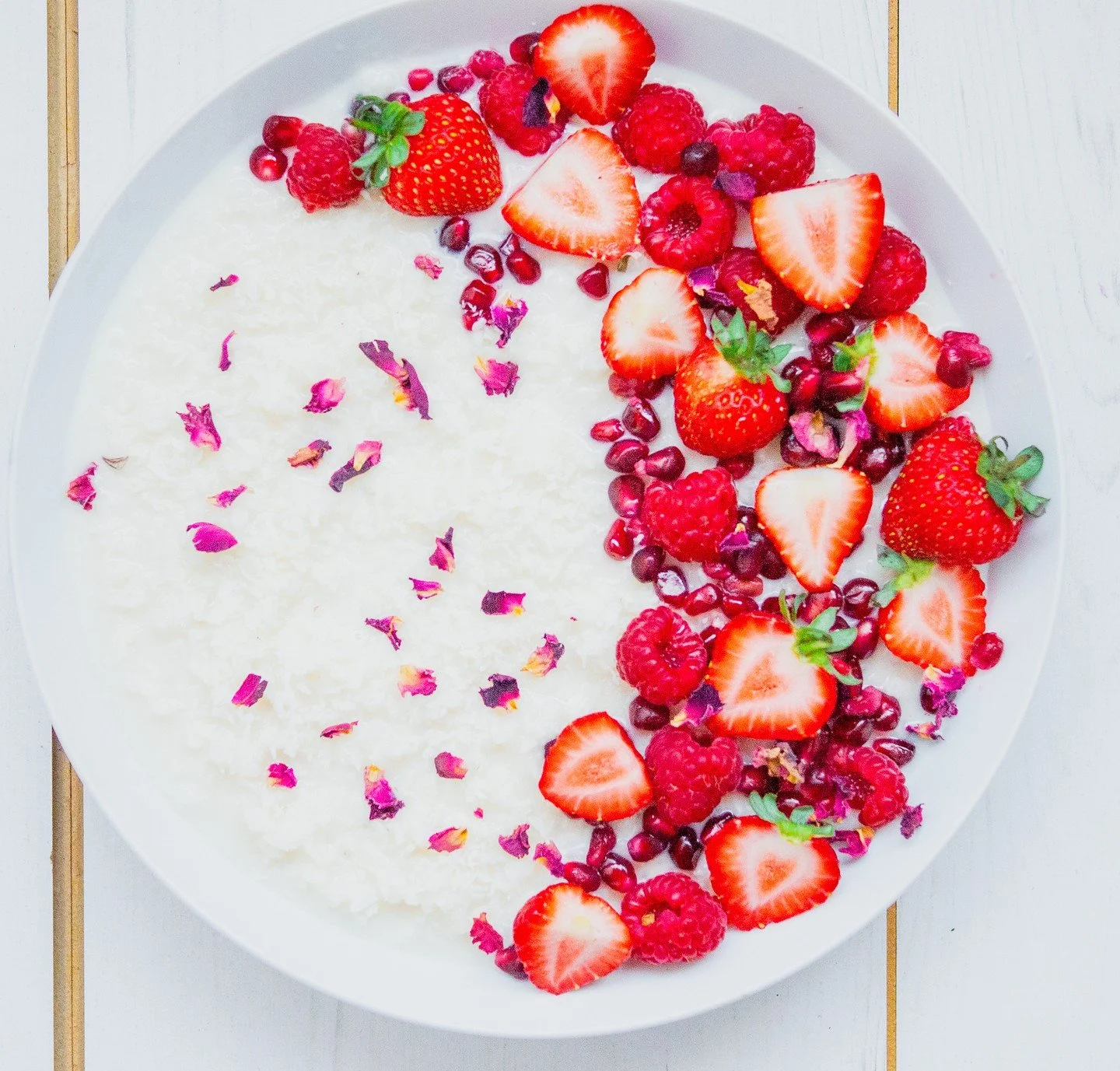 🥥🍓 𝐂𝐨𝐜𝐨𝐧𝐮𝐭 𝐚𝐧𝐝 𝐛𝐞𝐫𝐫𝐢𝐞𝐬 𝐫𝐢𝐜𝐞 𝐩𝐮𝐝𝐝𝐢𝐧𝐠 🍓🥥

GLUTEN FREE II DAIRY FREE II SESAME FREE II SOY FREE II VEGAN

Creamy, and deliciously fruity coconut rice pudding. Topped with lots and lots of berries!

🍓🍓🍓🍓🍓🍓🍓🍓🍓🍓🍓?