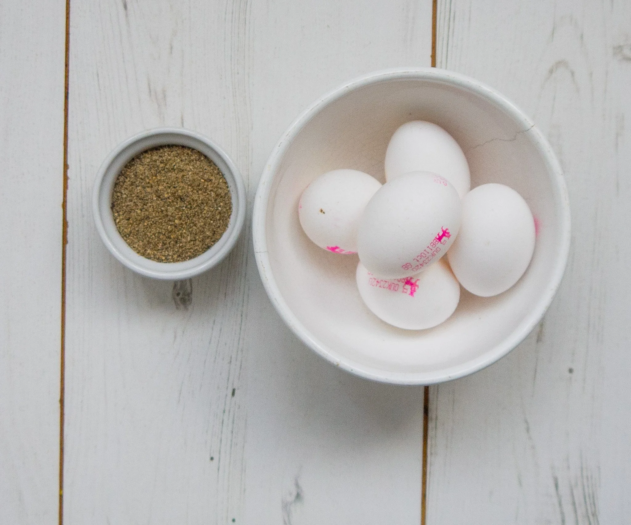 A picture of the ingredients for cloud bread - eggs and chia seeds