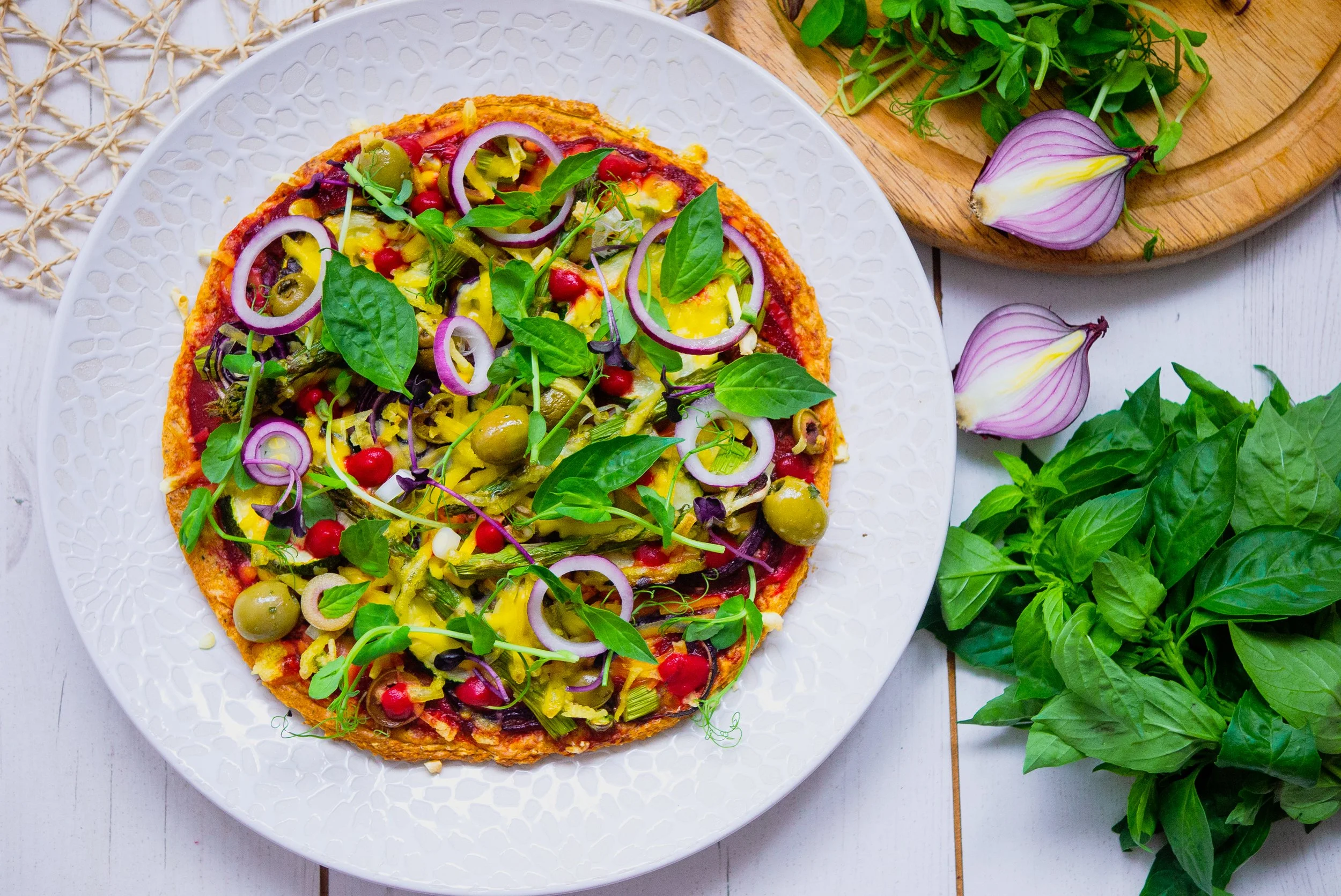 gluten free pizza made with cauliflower rice