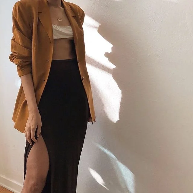 @eliavintage and @saffiyyah__ ,  @tiharasmith and @wearekin.co , showing us exactly what our wardrobe needs
.
.
#ootdinspiration #minimalstyle #stylefile #brandswelove #effortlessstyle #fashiongrammer #aesthetic