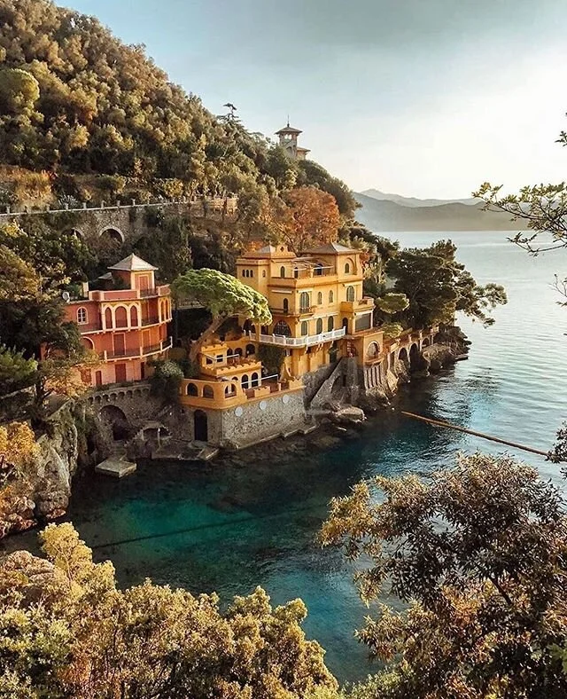 So hot in London right now we&rsquo;re basically here...
.
.
📸: @voyage_provocateur 
#travelvibes #neutralfeed #beigefeels #ａｅｓｔｈｅｔｉｃ #simpleandbeyond #kinfolkstyle #discoverunder1k