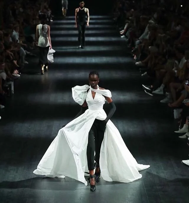 Monday, we&rsquo;re coming at you
.
.
📸: @lucasdawsonphotography 
#simpleandbeyond #kinfolkstyle #aestheticsovereverything #neutralfeed #smallbloggers #minimalstyledaily #discoverunder1k