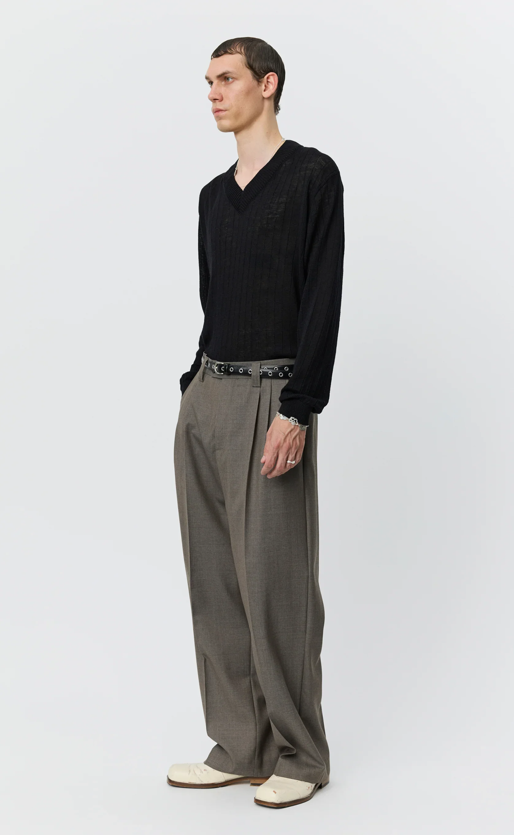 Classic-Trousers_Light-Taupe-Wool_2665.webp