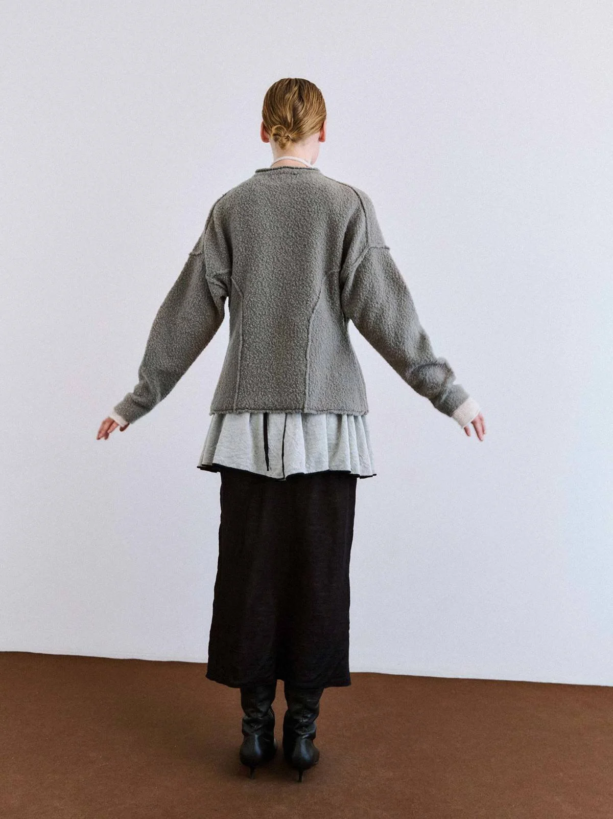 Kanon-sweater-20250924031829 (1).jpg